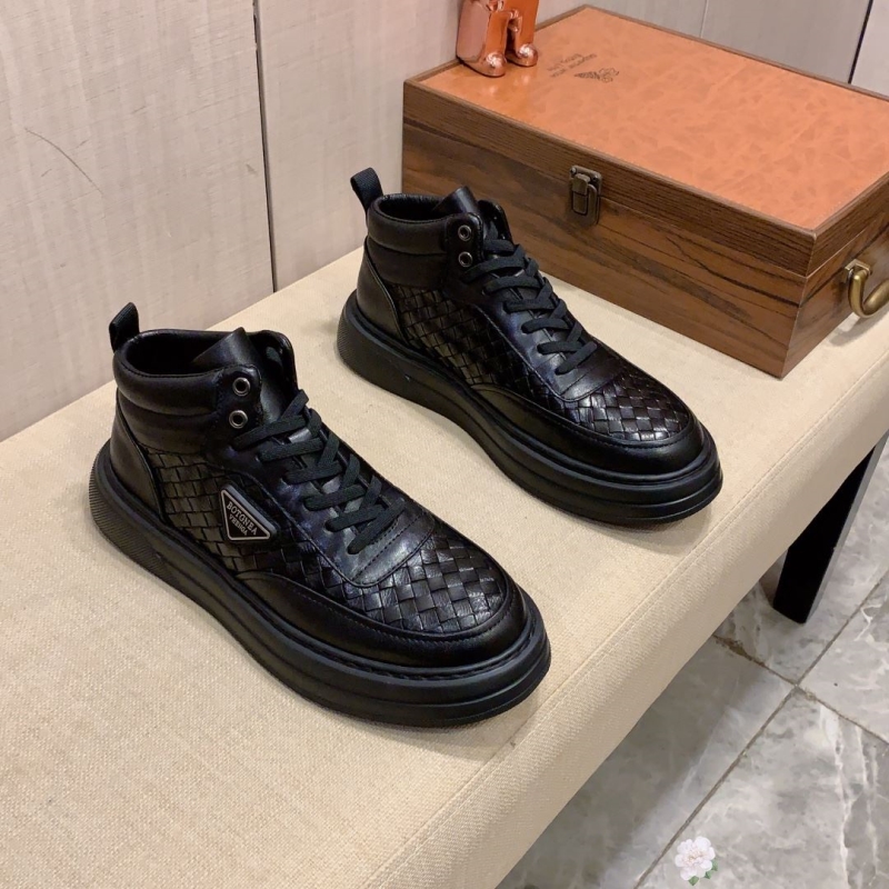 Pra*a casual shoes